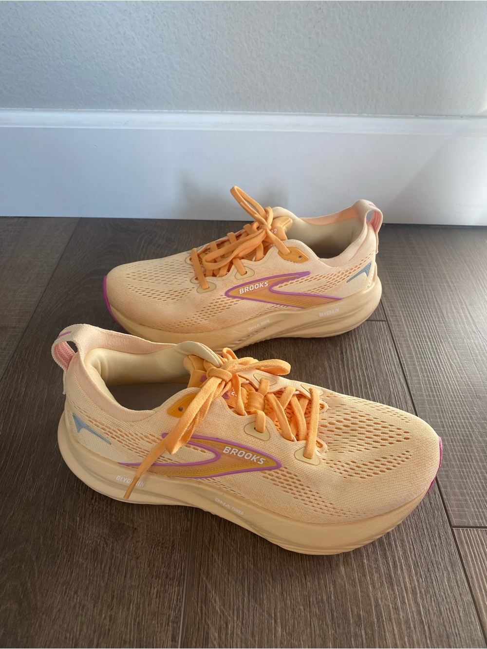 Brooks Glycerin 22 Women’s 7.5 Sherbert/Apricot/Pink
